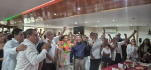 Pioquinto Damián da respaldo a Beatriz Mojica en asamblea